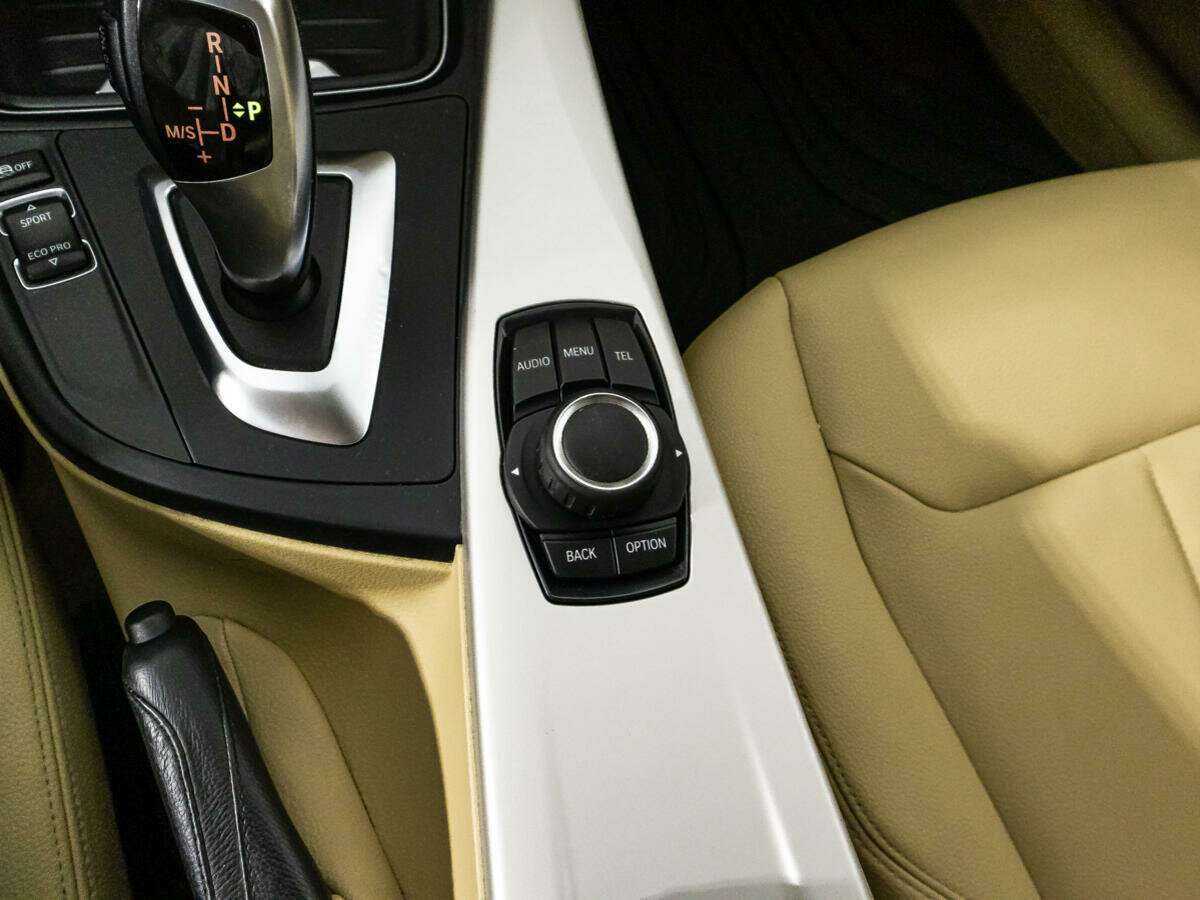 BMW 3 серии 320i, 2014 Фото №15