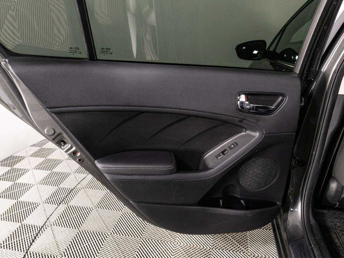 Kia Cerato, 2019 Фото №25