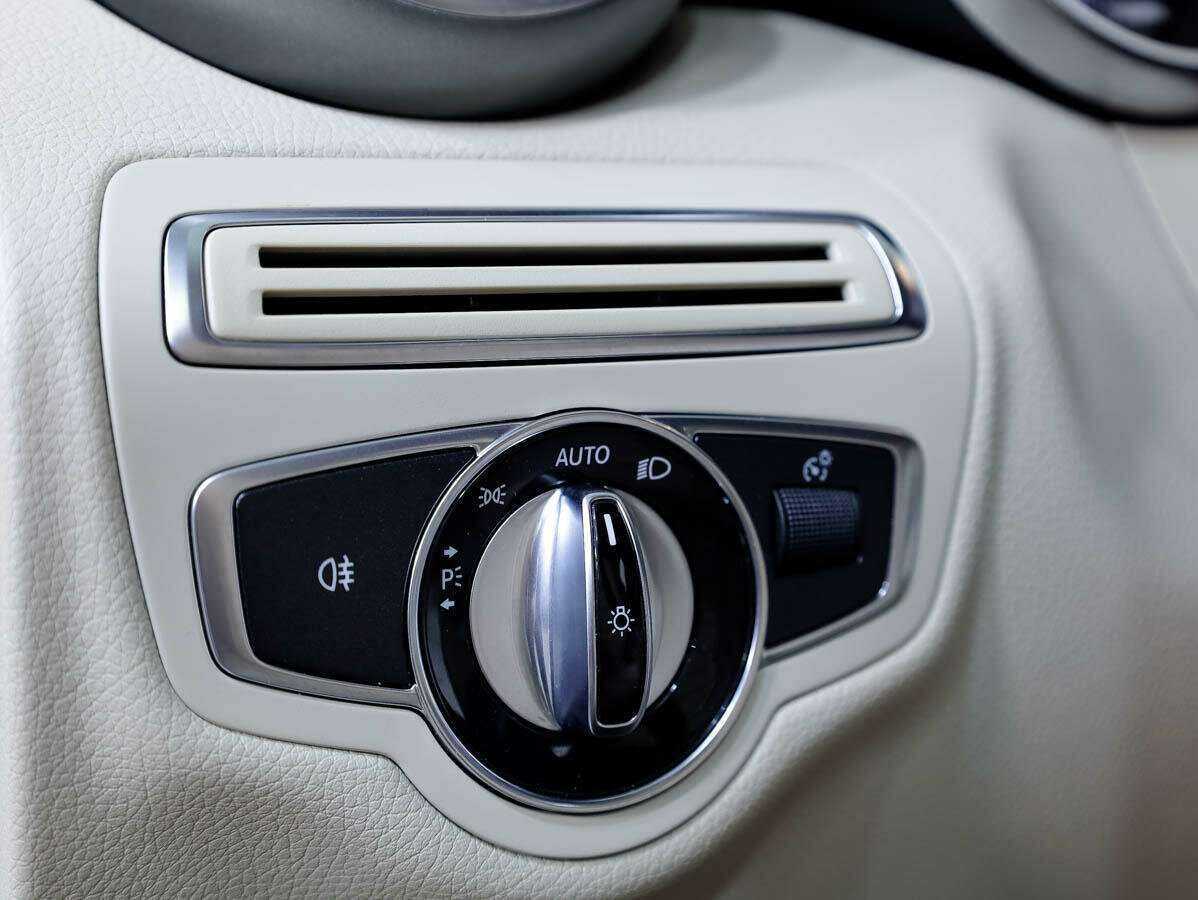 Mercedes-Benz C-Класс 180, 2015 Фото №19