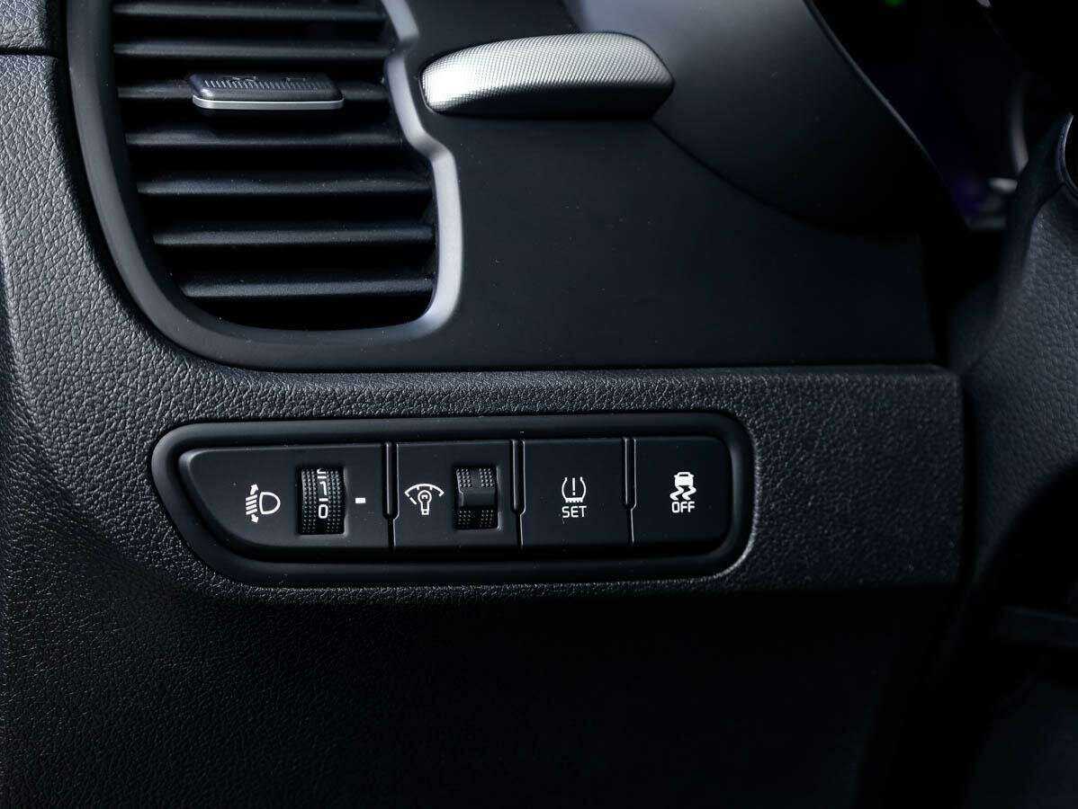 Kia Rio X-Line, 2019 Фото №18