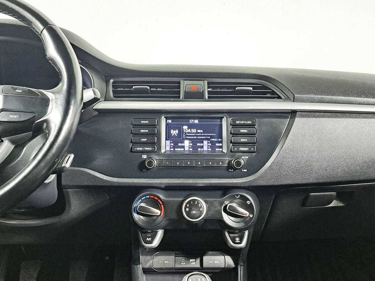 Kia Rio, 2018 Фото №11