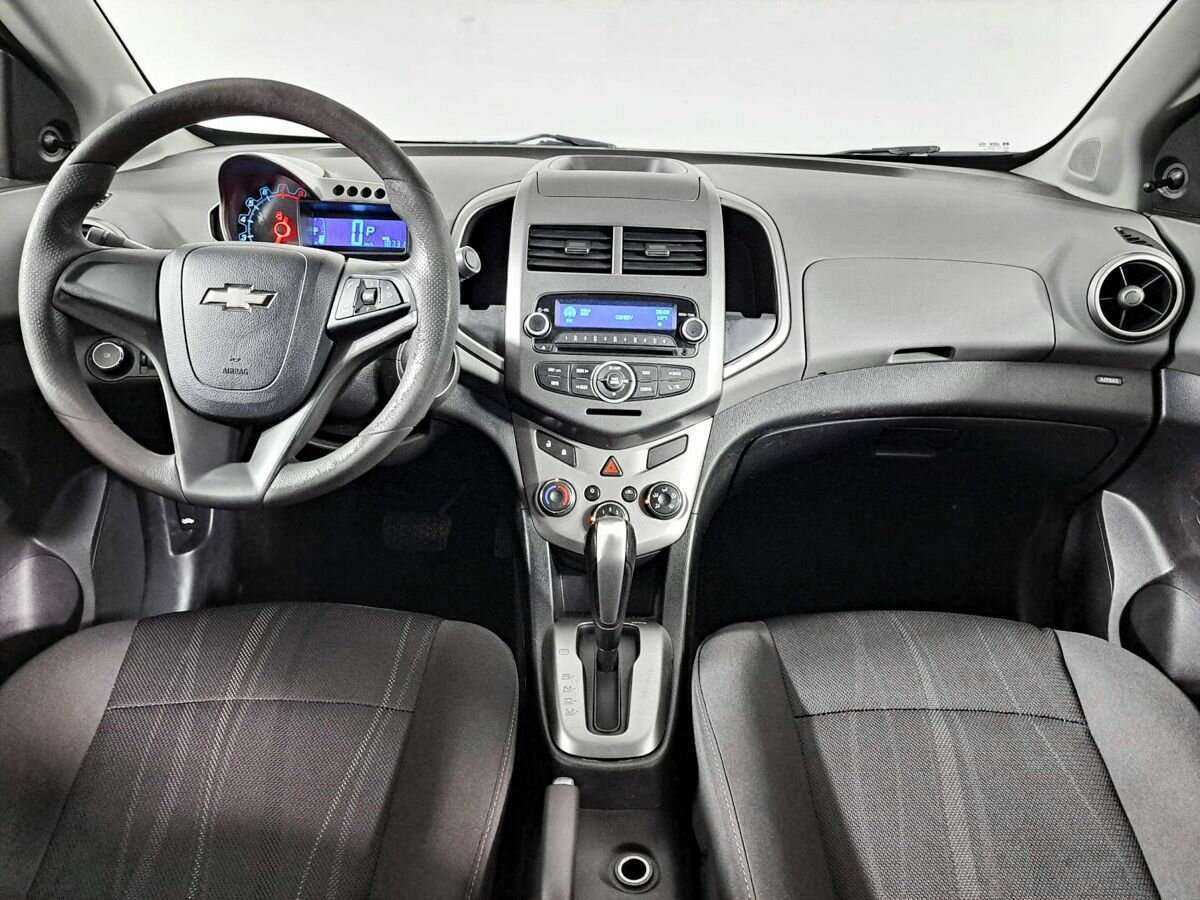 Chevrolet Aveo, 2013 Фото №12