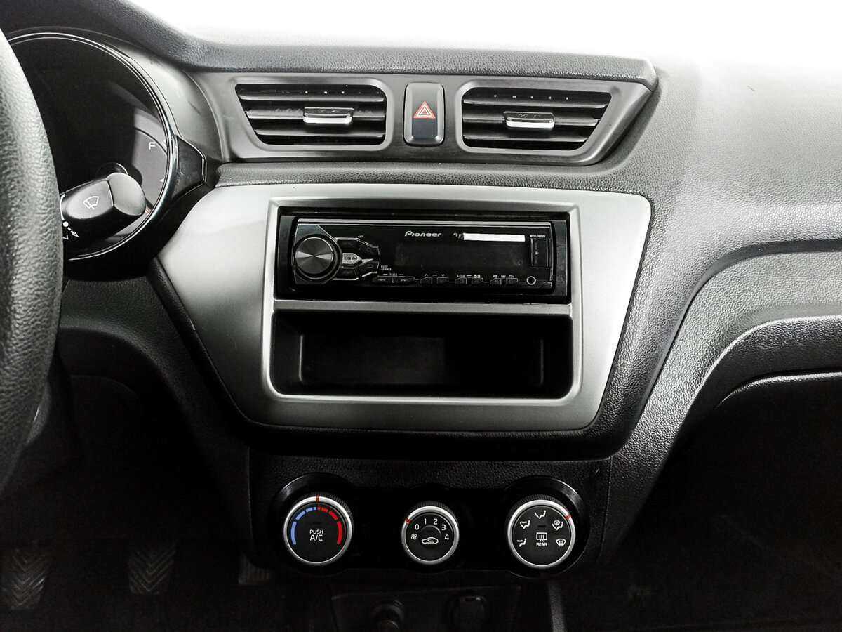 Kia Rio, 2016 Фото №11