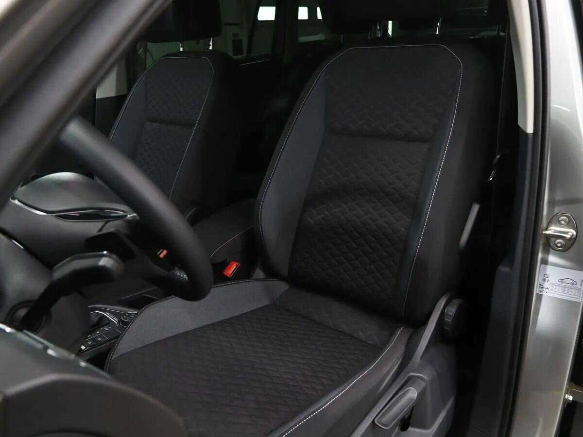 Volkswagen Tiguan, 2018 Фото №10