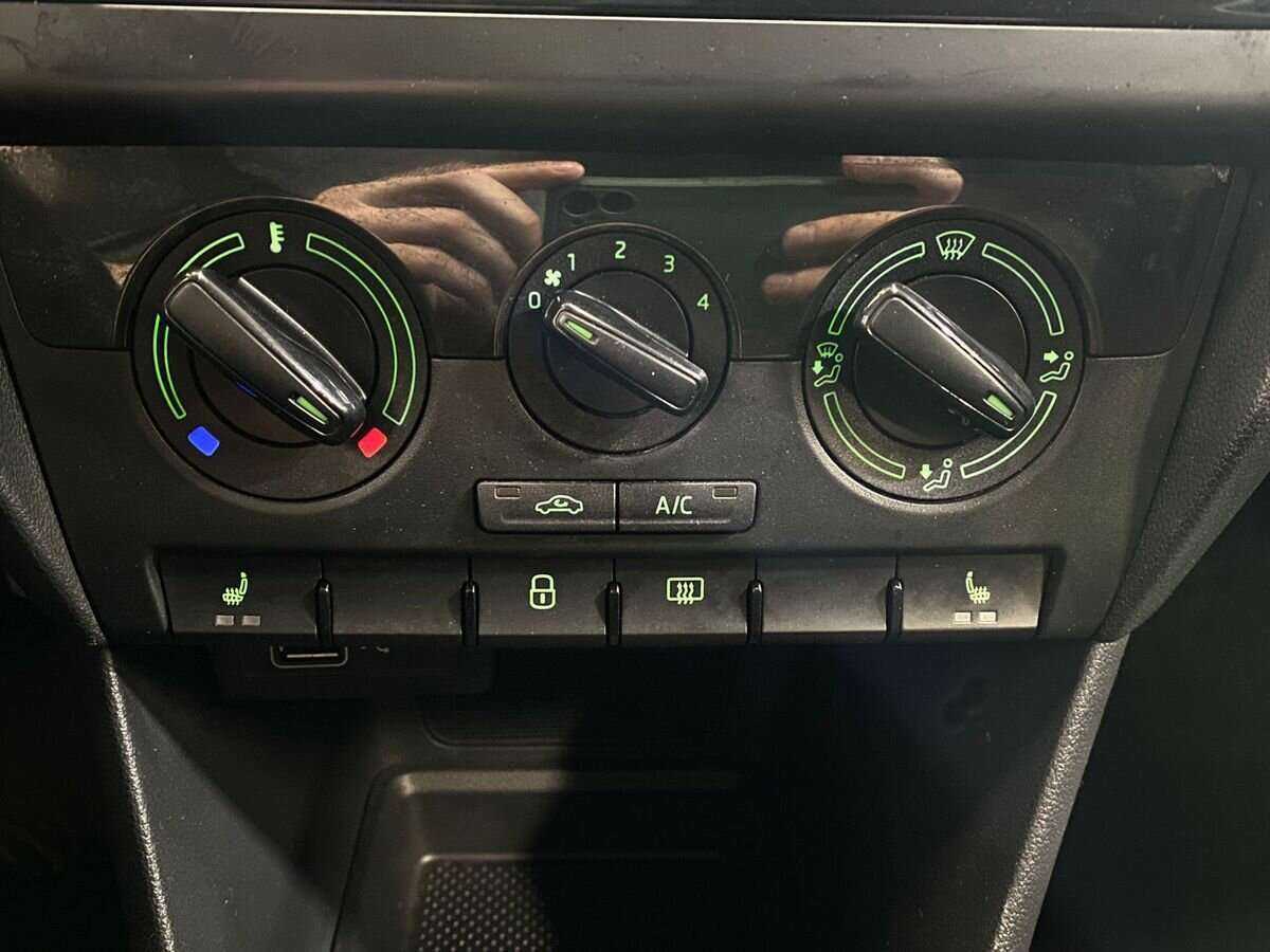 Skoda Rapid, 2018 Фото №14