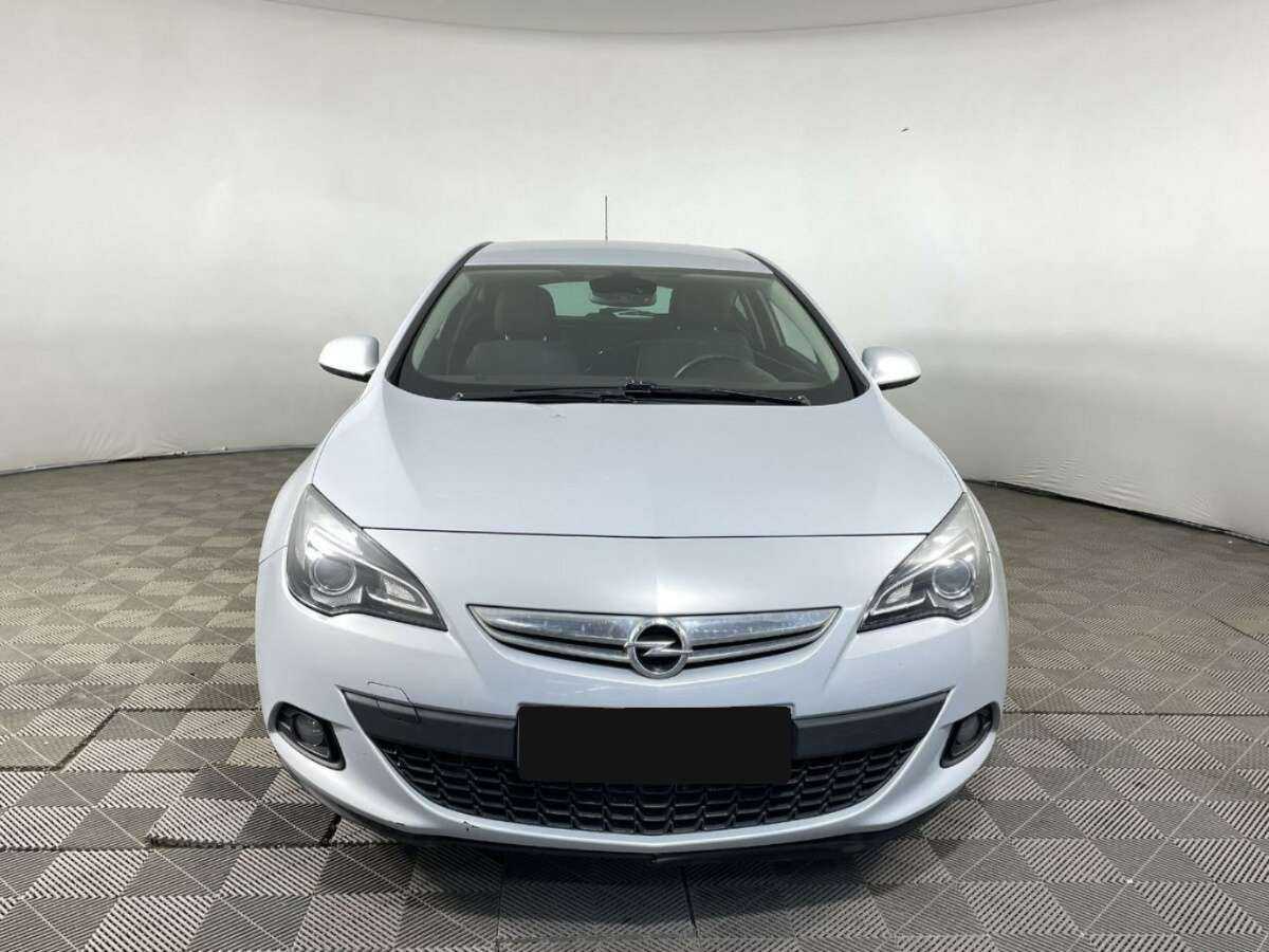 Opel Astra GTC, 2013 - 138 930 км. | Фото №2