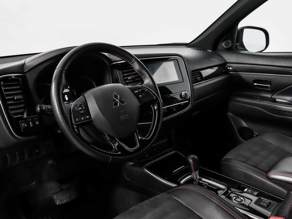 Mitsubishi Outlander, 2021 Фото №9