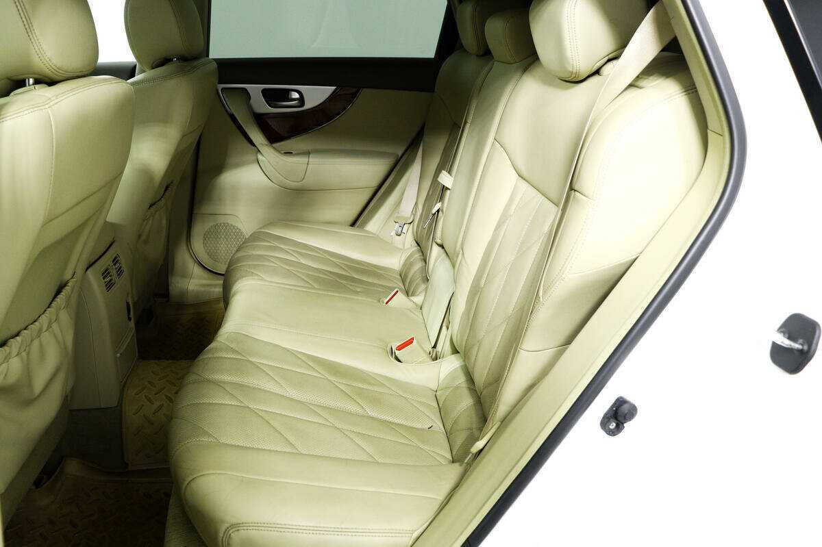Infiniti FX30d, 2012 Фото №12