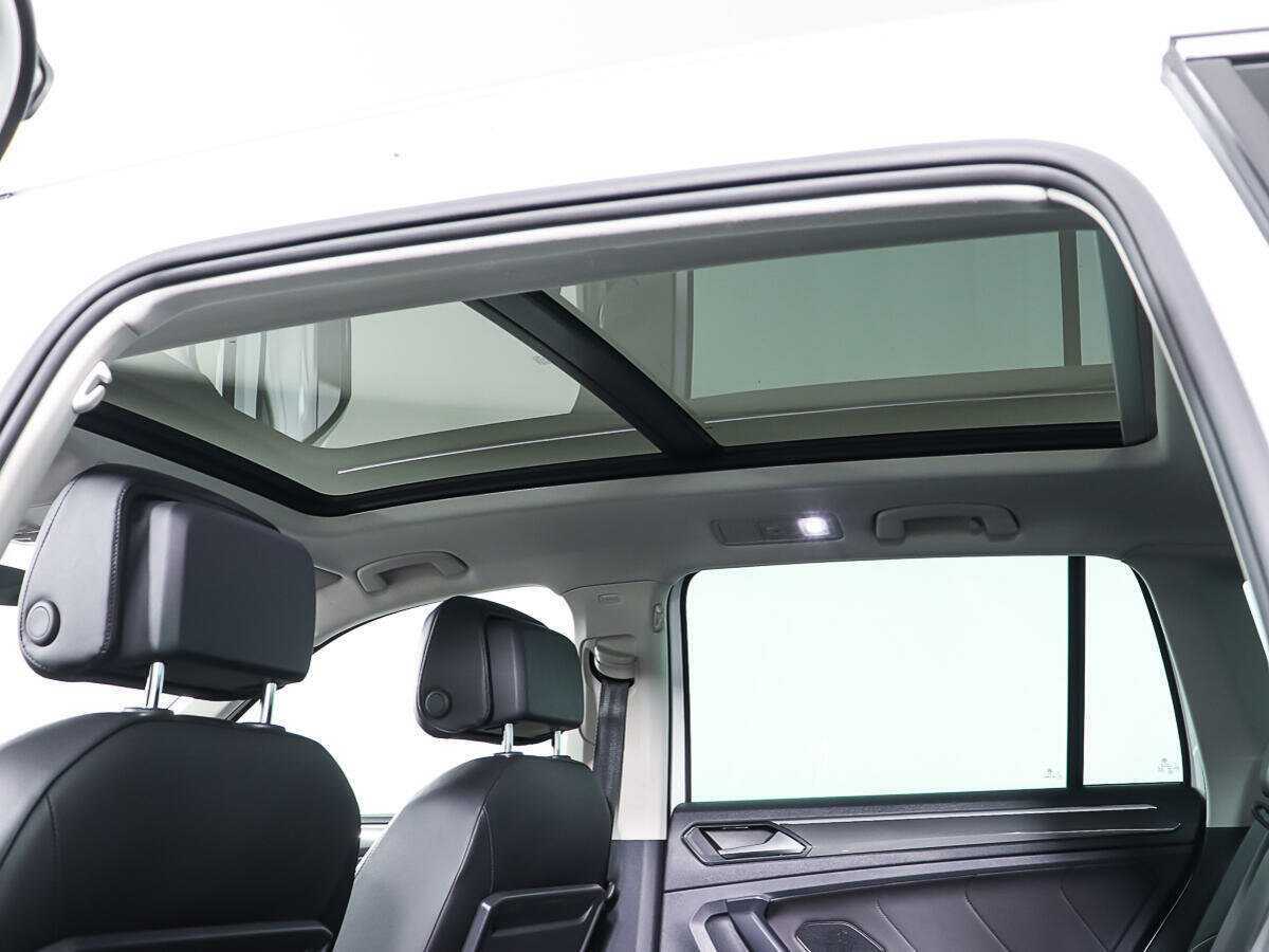 Volkswagen Tiguan, 2017 Фото №16