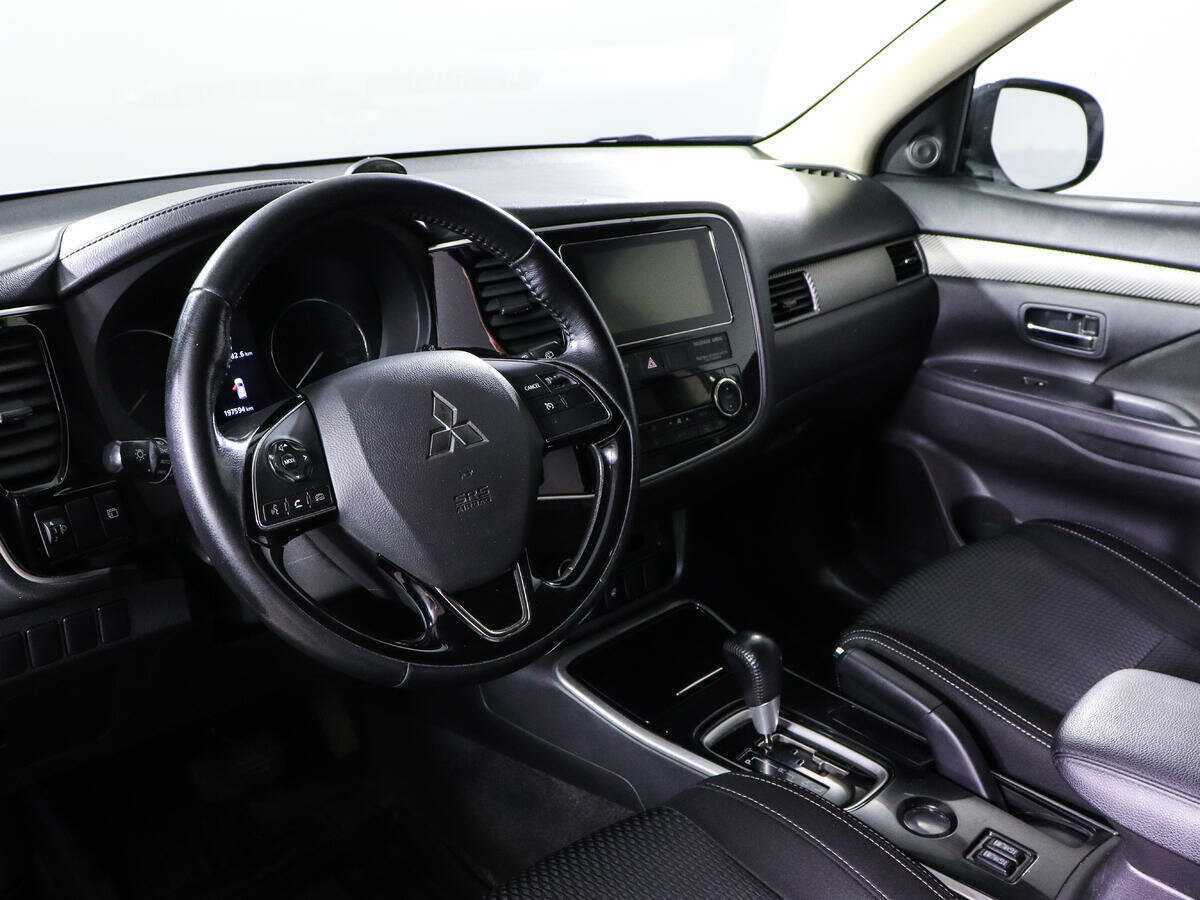 Mitsubishi Outlander, 2018 Фото №12