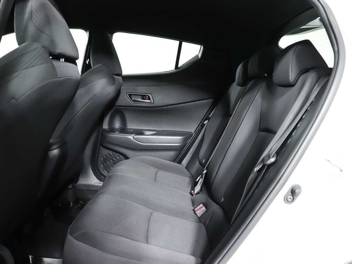 Toyota C-HR, 2018 Фото №10