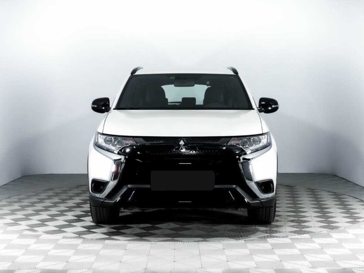 Mitsubishi Outlander, 2021 - 12 410 км. | Фото №2