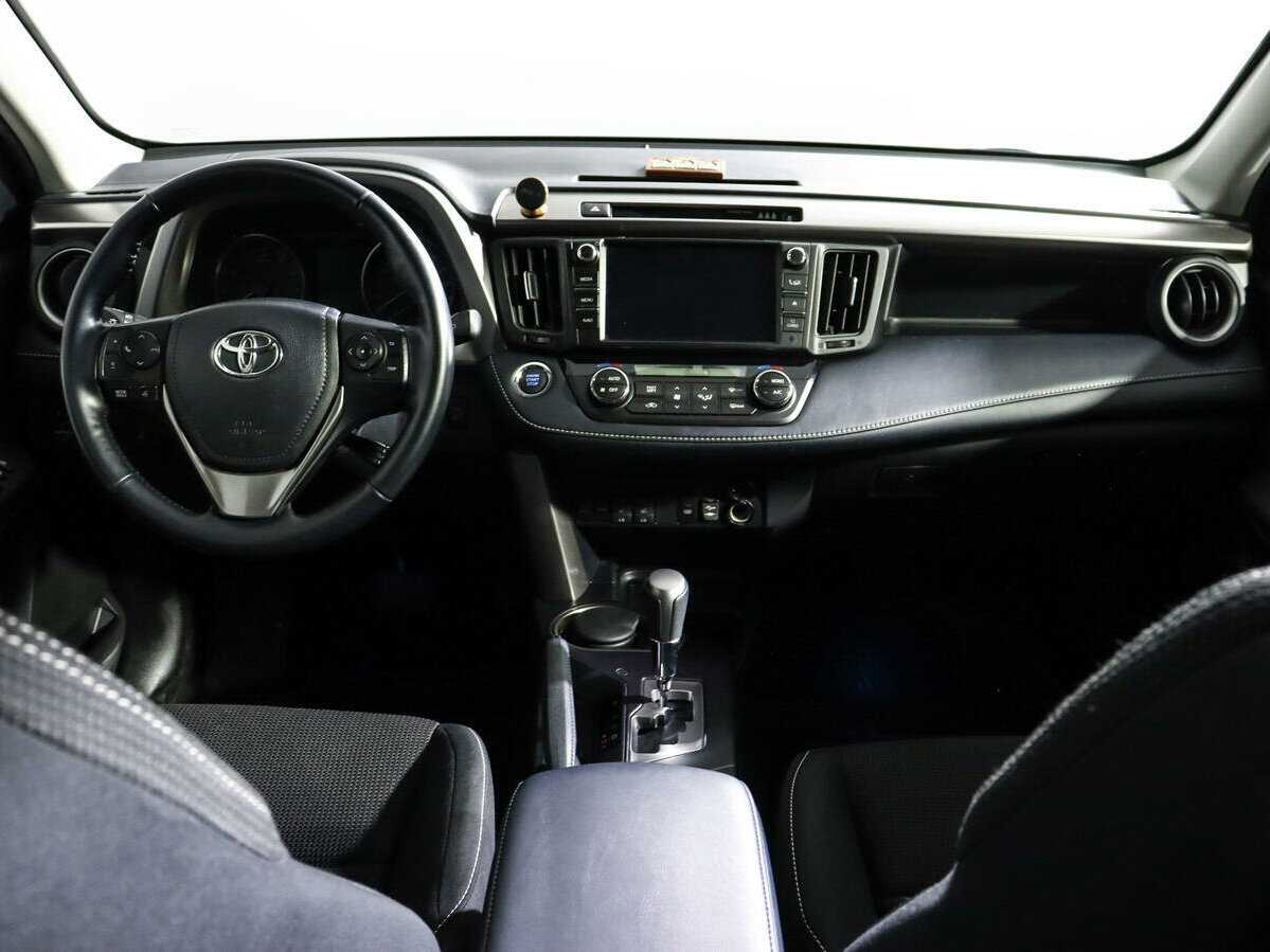 Toyota RAV4, 2018 Фото №10