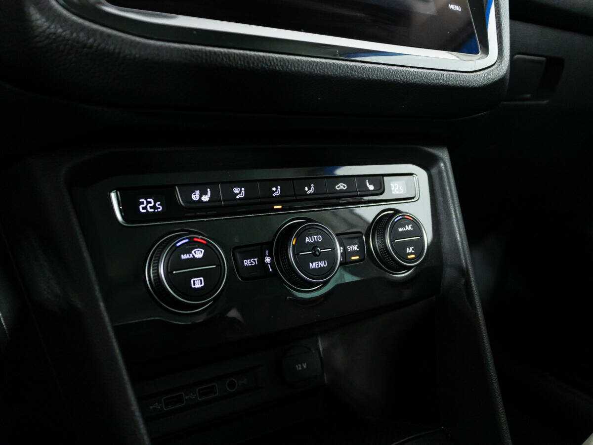 Volkswagen Tiguan, 2019 Фото №17
