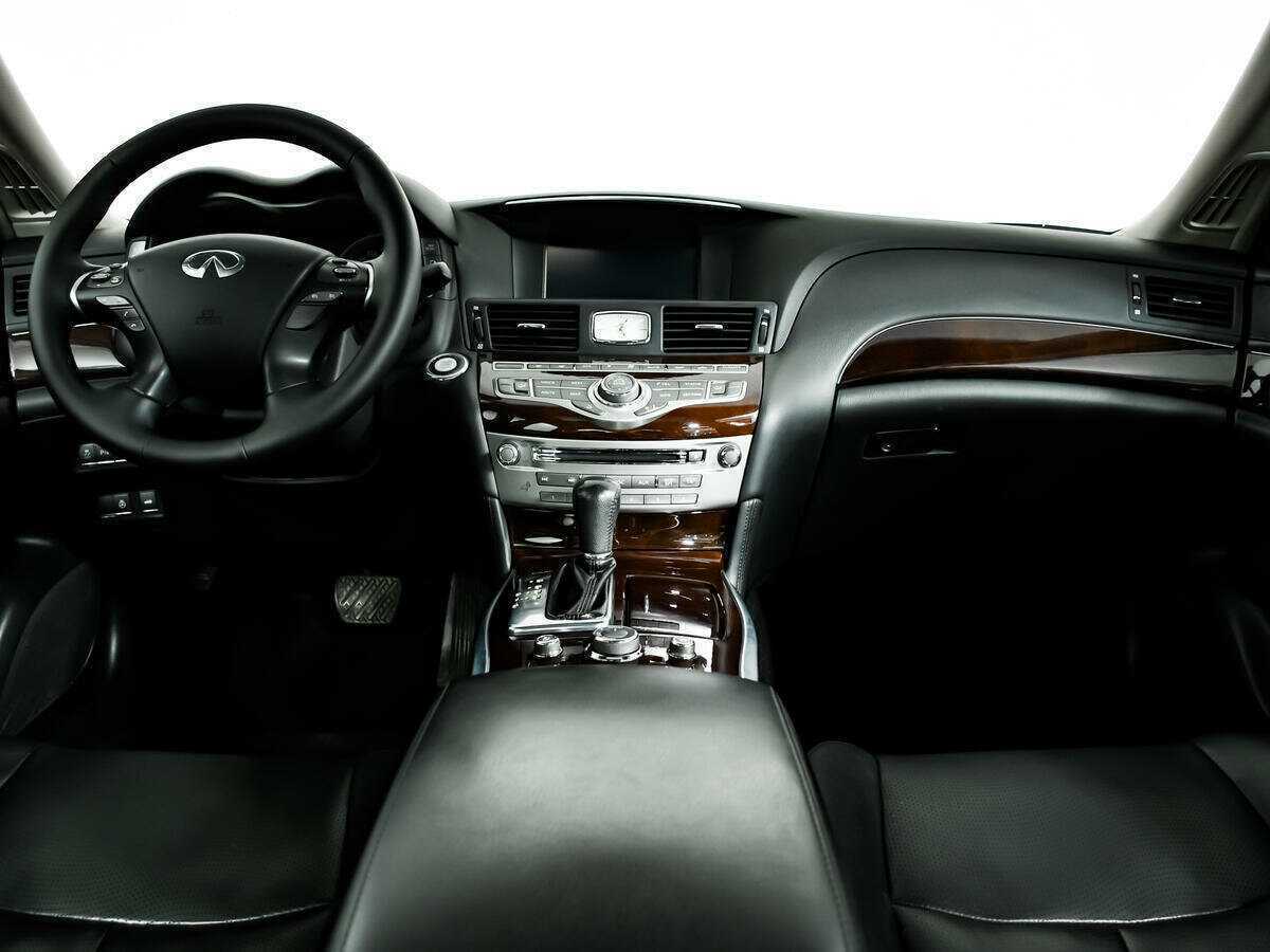 Infiniti Q70, 2016 Фото №11