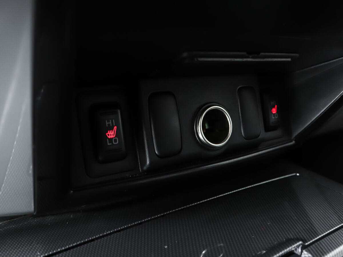 Mitsubishi Pajero Sport, 2014 Фото №10