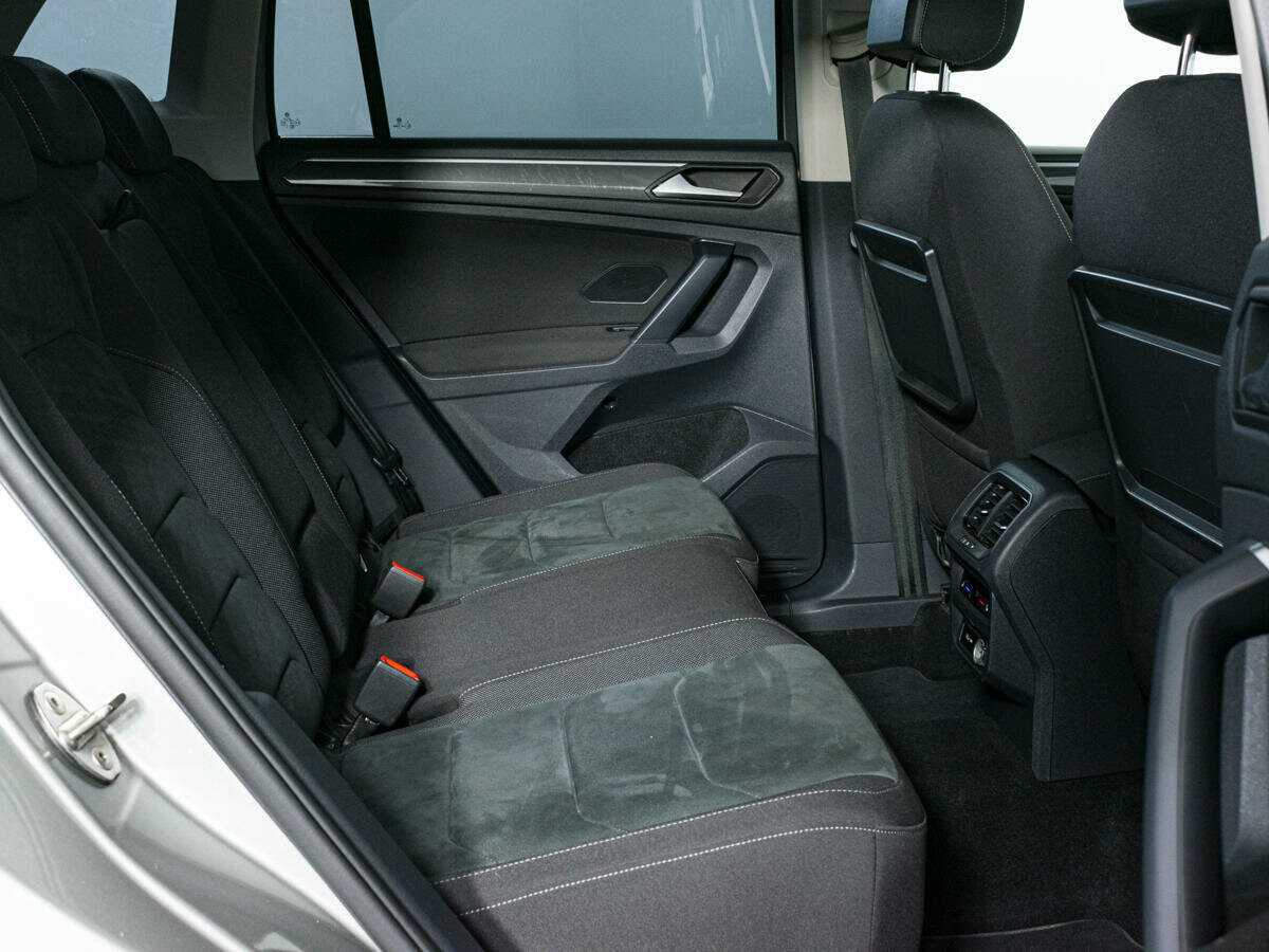 Volkswagen Tiguan, 2018 Фото №11