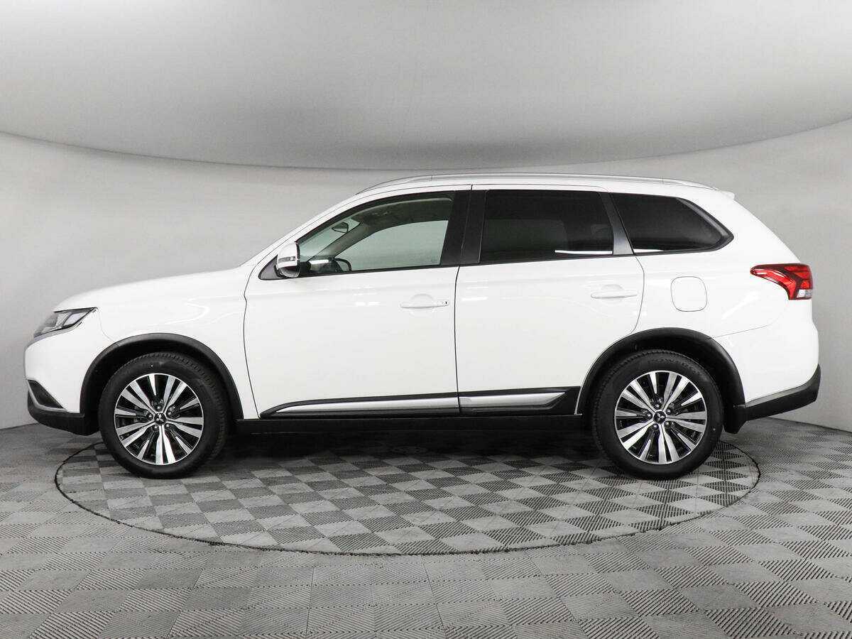 Mitsubishi Outlander, 2021 - 48 353 км. | Фото №8