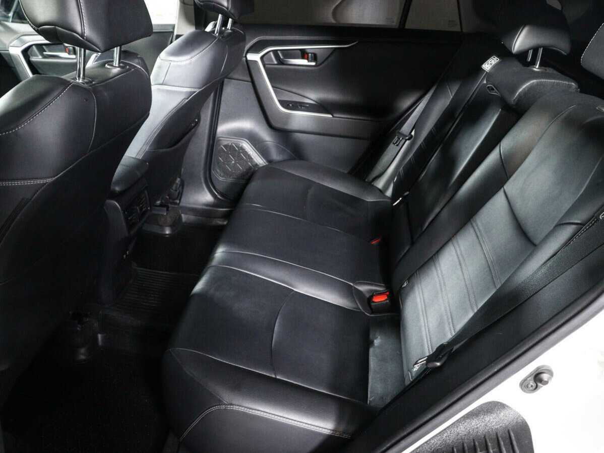 Toyota RAV4, 2020 Фото №10