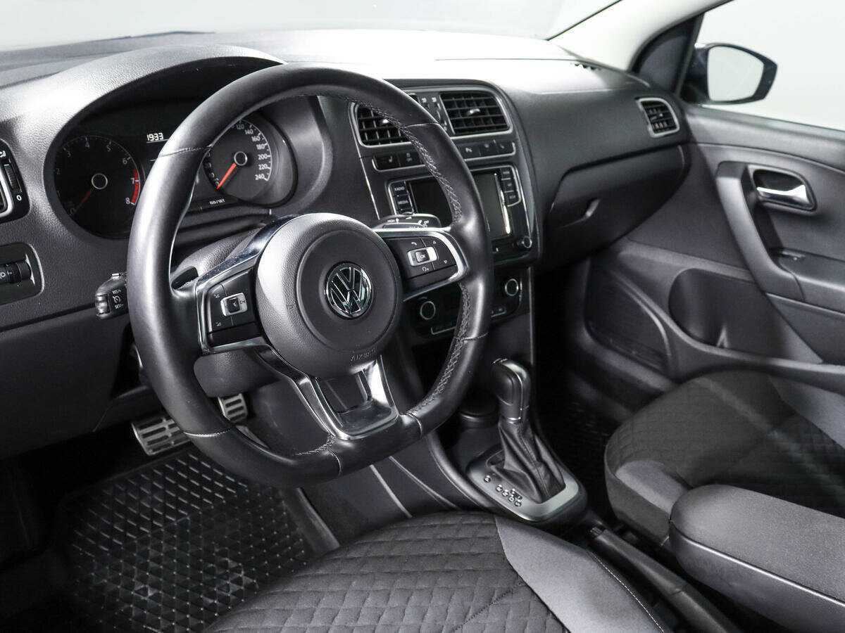 Volkswagen Polo, 2018 Фото №11