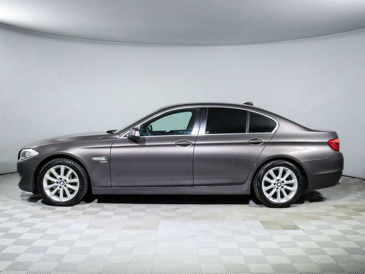 BMW 5 серии 535i xDrive, 2012 Фото №8