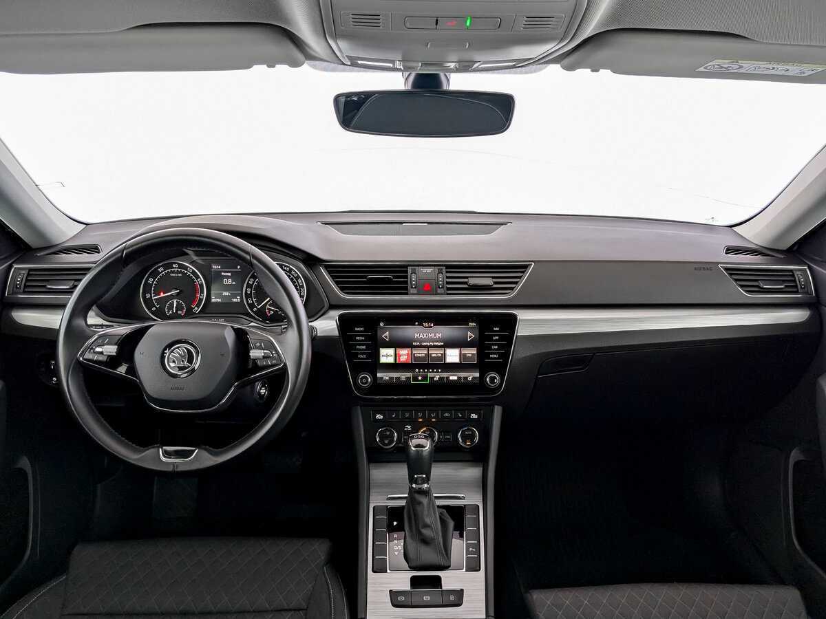Skoda Superb, 2021 Фото №12