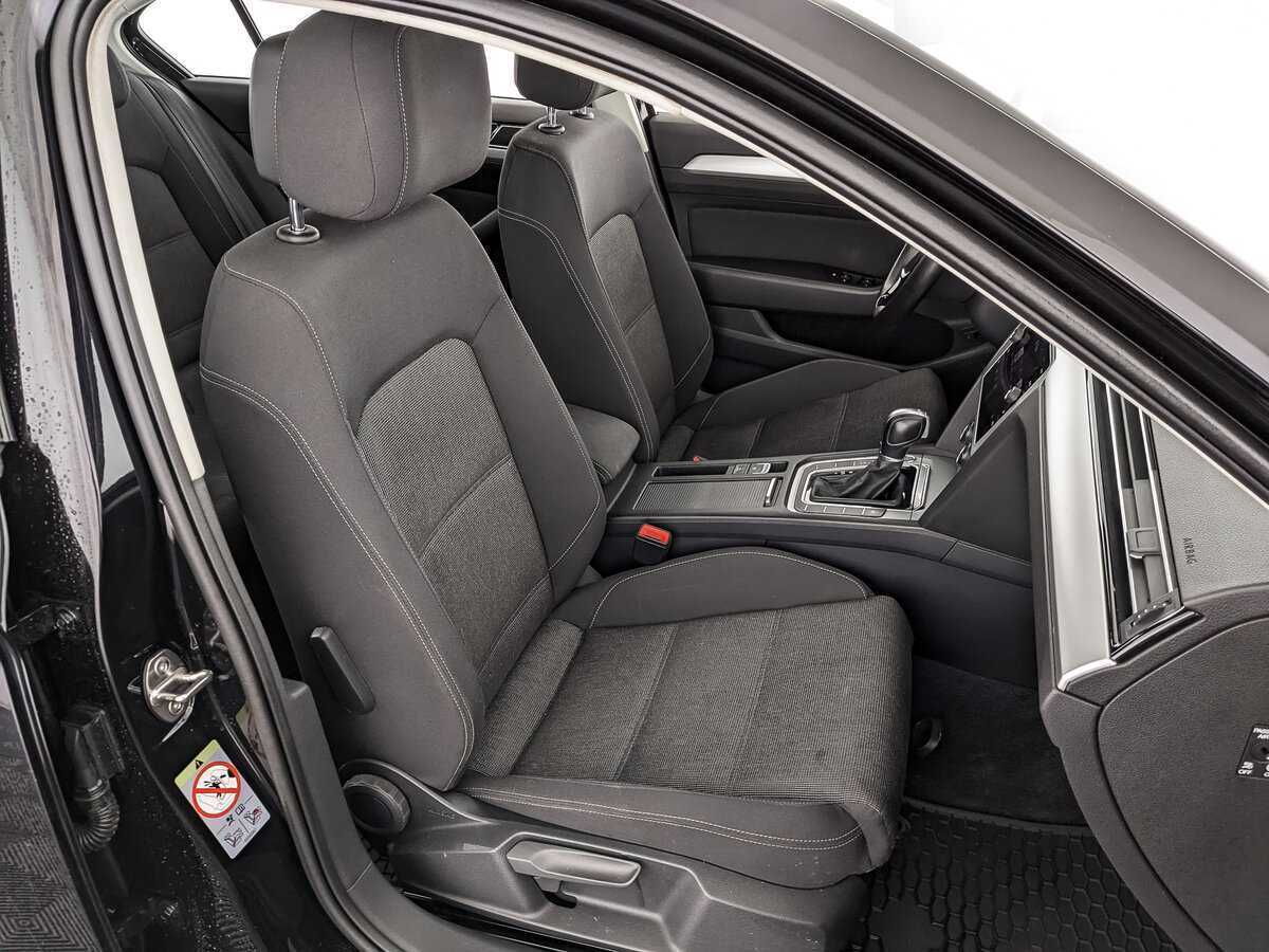 Volkswagen Passat, 2018 Фото №20