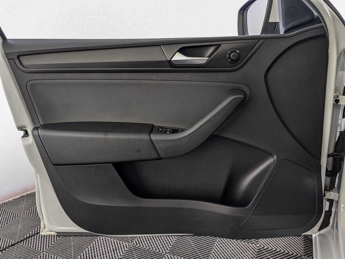 Volkswagen Polo, 2020 Фото №15