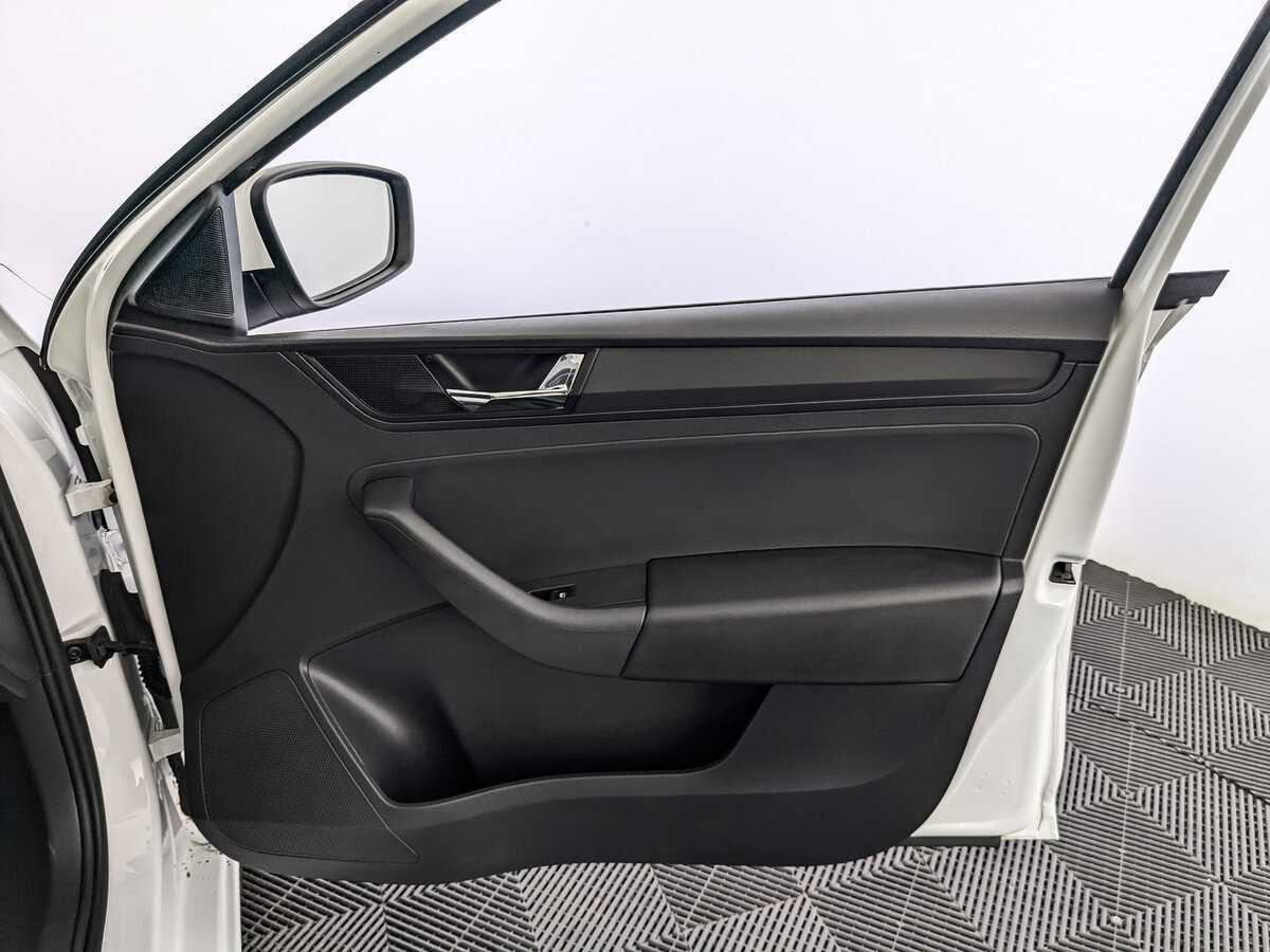 Skoda Rapid, 2018 Фото №21