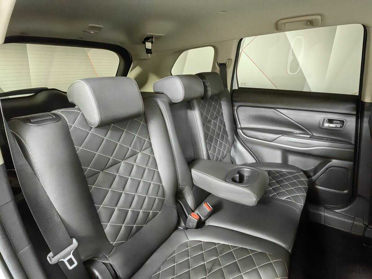 Mitsubishi Outlander, 2022 Фото №9