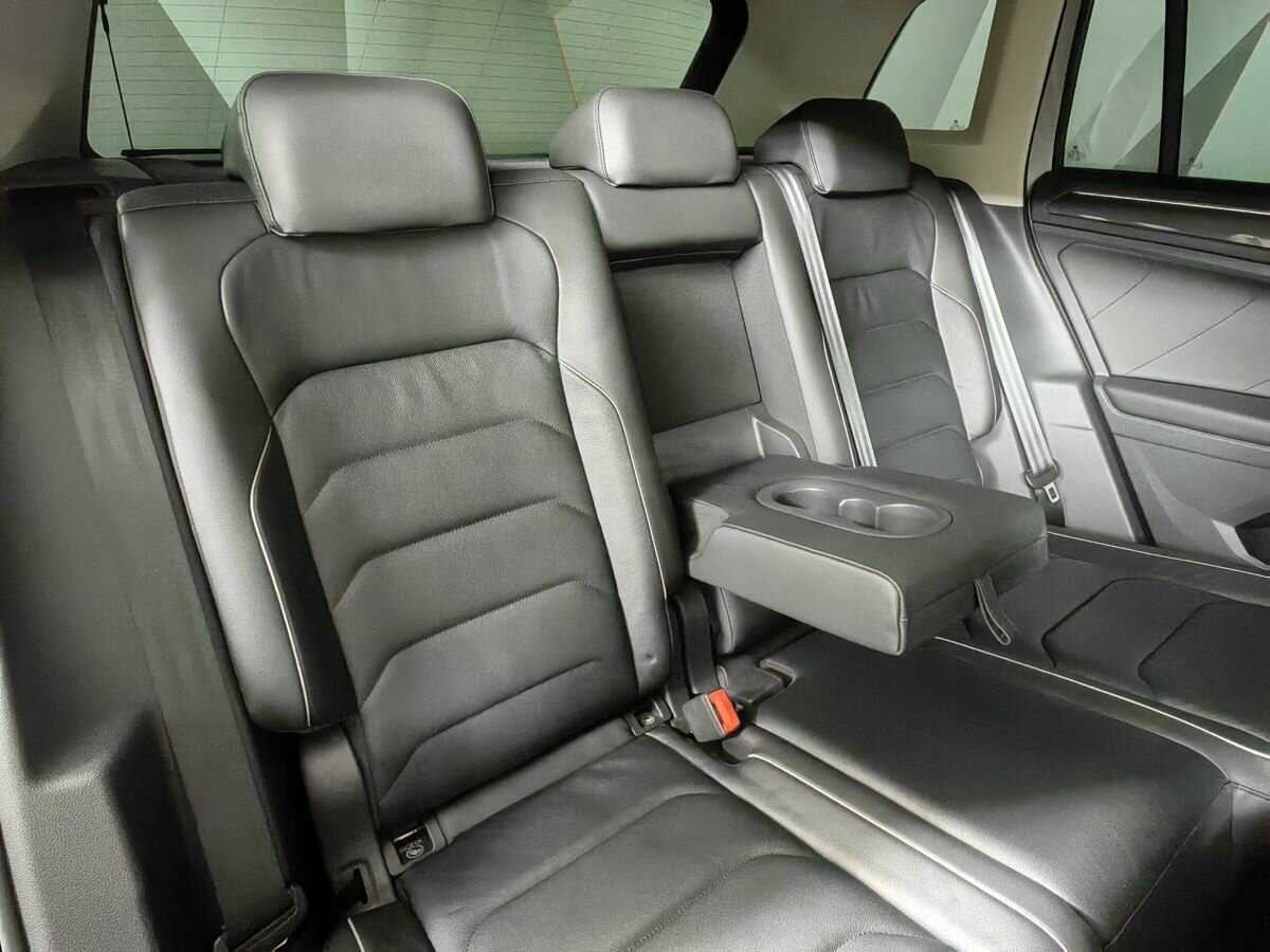 Volkswagen Tiguan, 2018 Фото №11