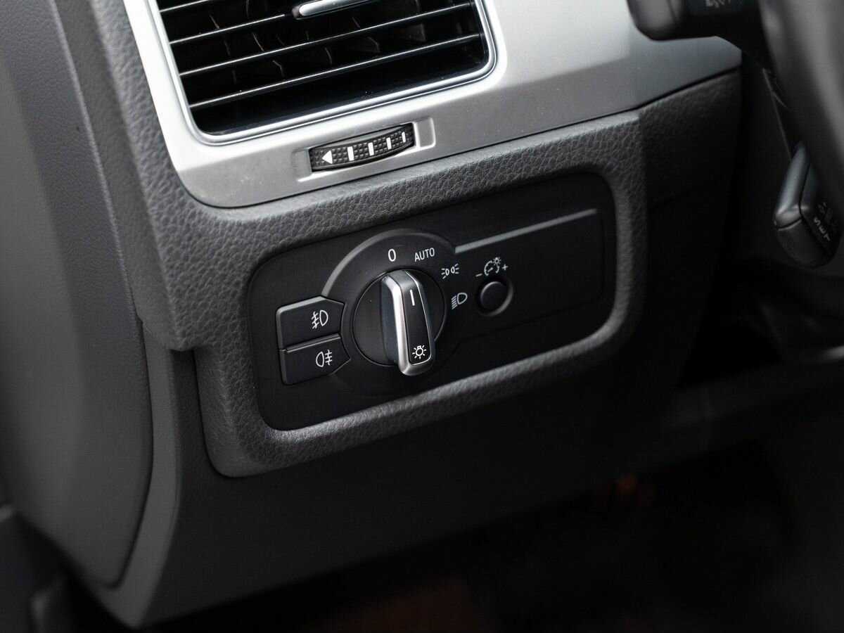 Volkswagen Touareg, 2015 Фото №17