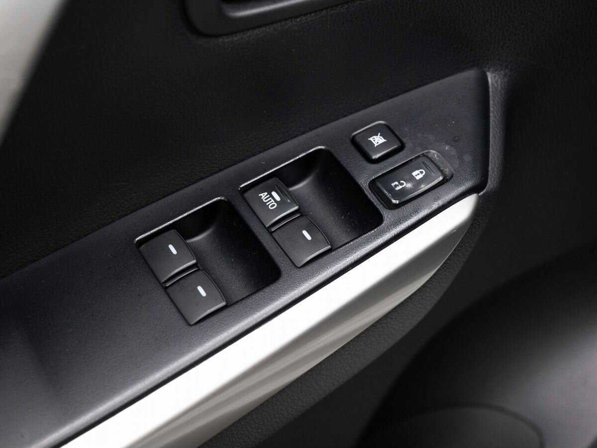 Mitsubishi Pajero Sport, 2017 Фото №18