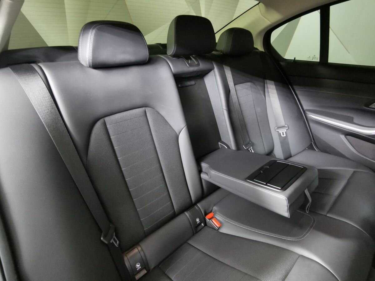 BMW 3 серии 318d, 2020 Фото №13