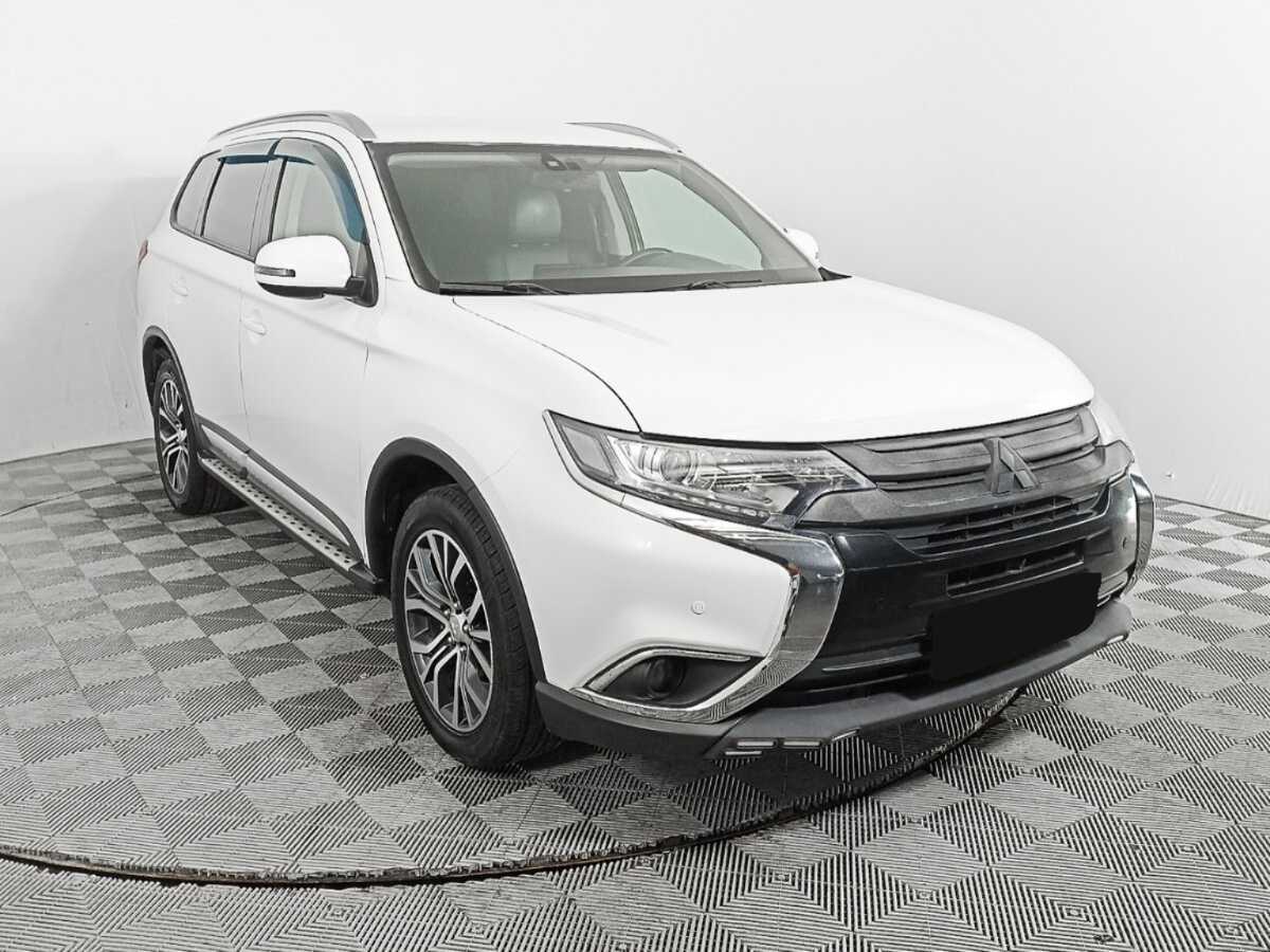 Mitsubishi Outlander, 2018 - 167 301 км. | Фото №3