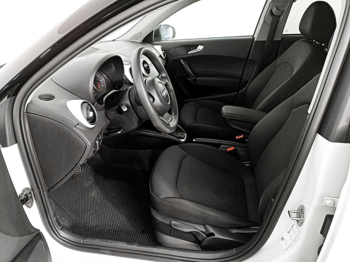 Audi A1 Sportback, 2014 Фото №14