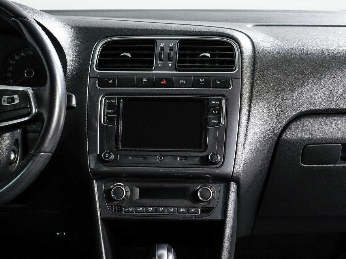 Volkswagen Polo, 2018 Фото №13