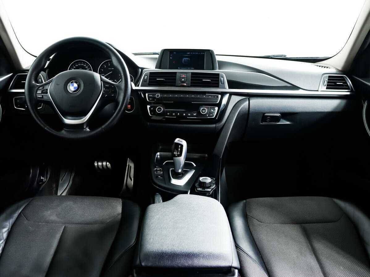 BMW 3 серии 318i, 2018 Фото №10