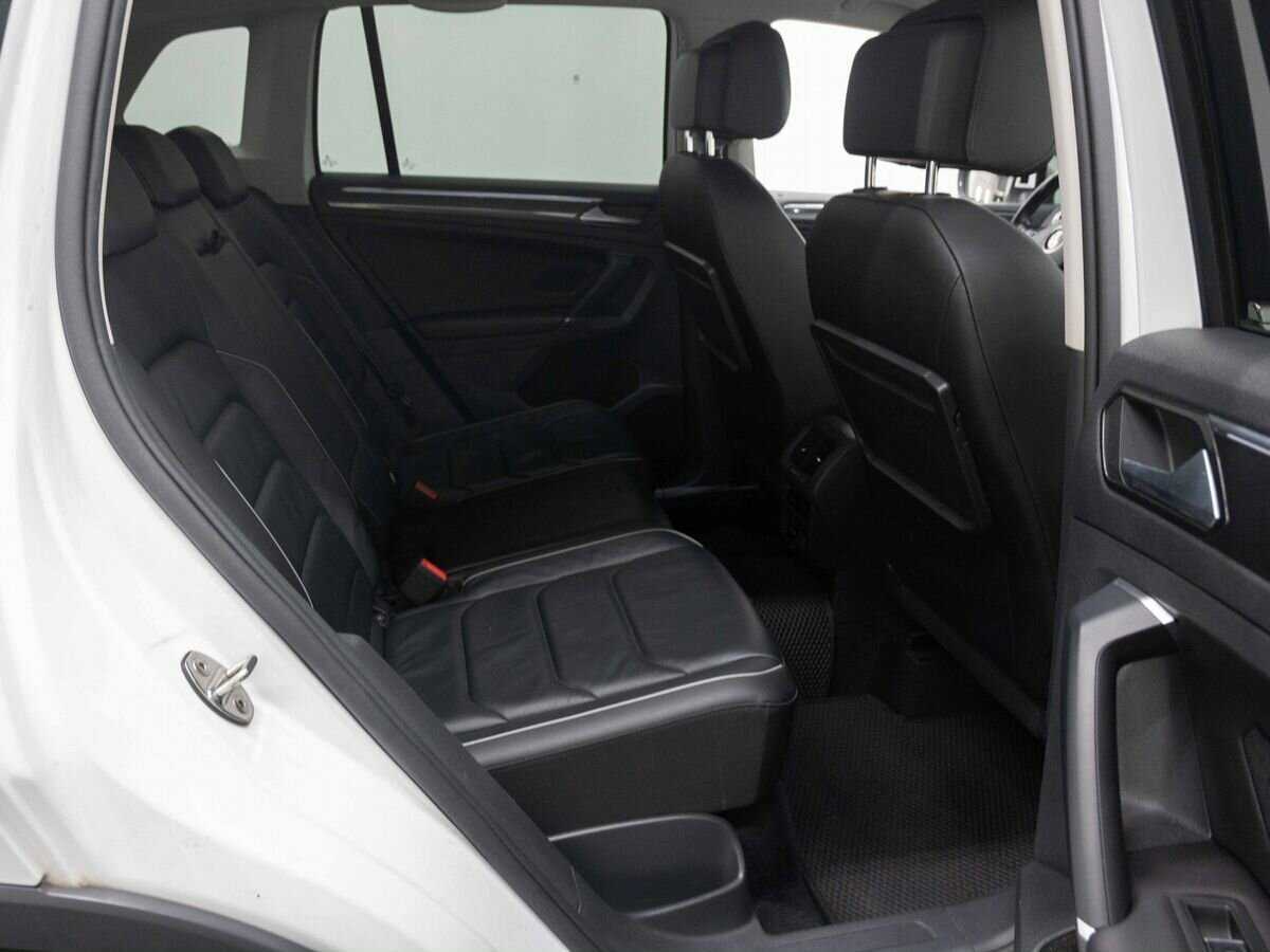 Volkswagen Tiguan, 2018 Фото №11