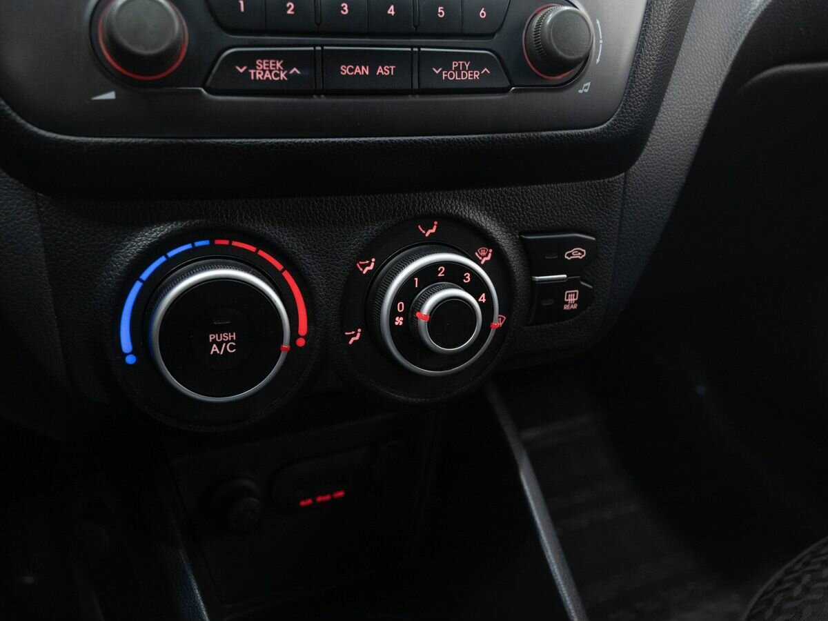 Kia Rio 5-speed, 2012 Фото №16