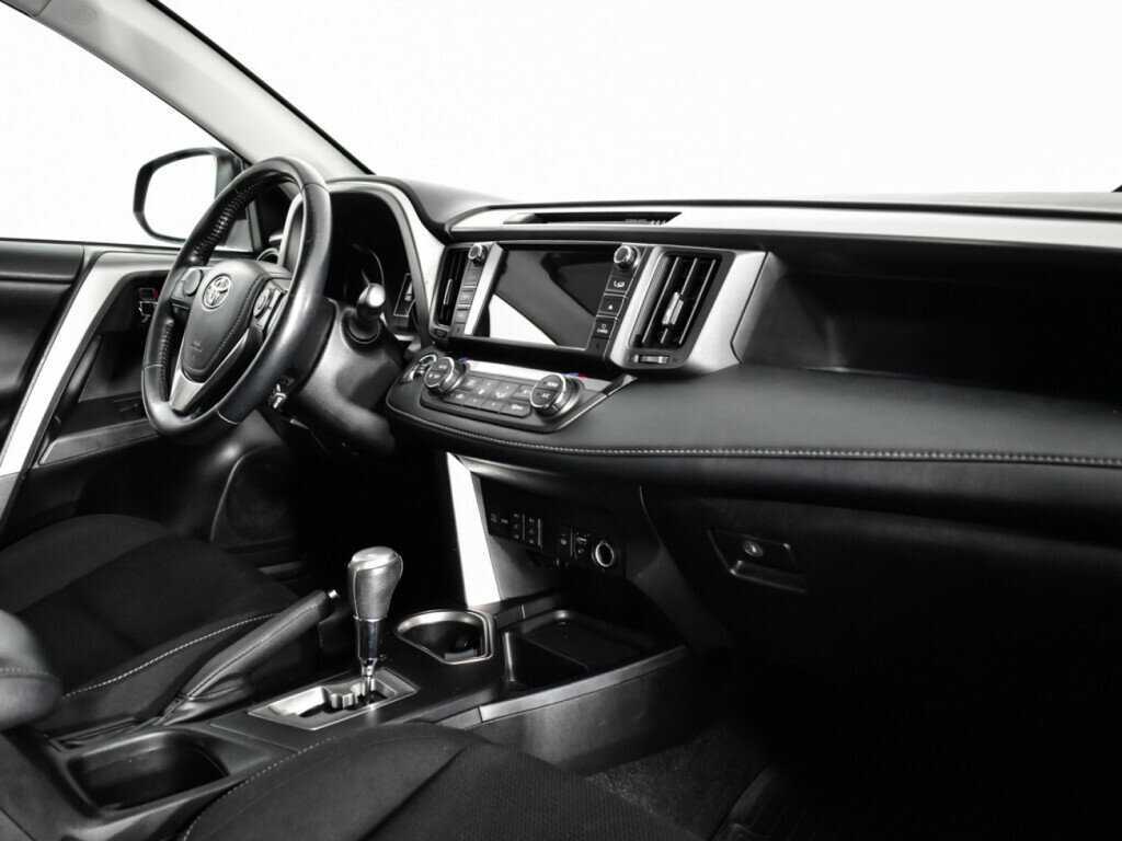 Toyota RAV4, 2018 Фото №9