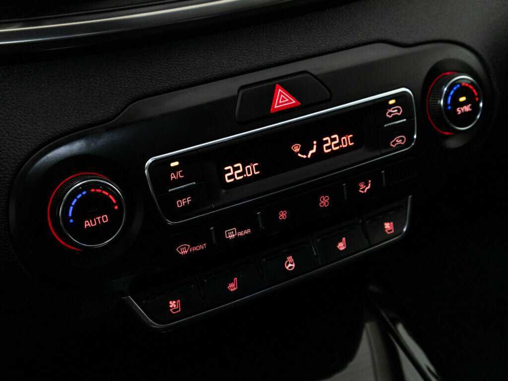 Kia Sorento, 2018 Фото №17