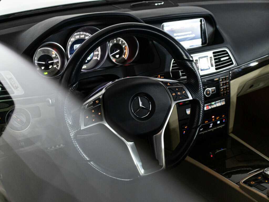 Mercedes-Benz E-Класс 200, 2015 Фото №21