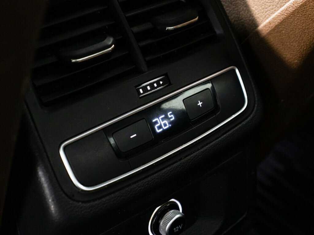 Audi A4, 2016 Фото №19