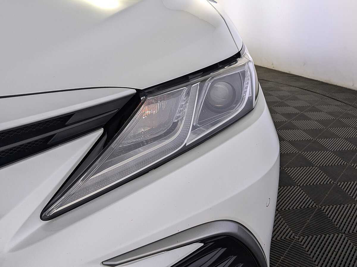 Toyota Camry, 2021 Фото №11