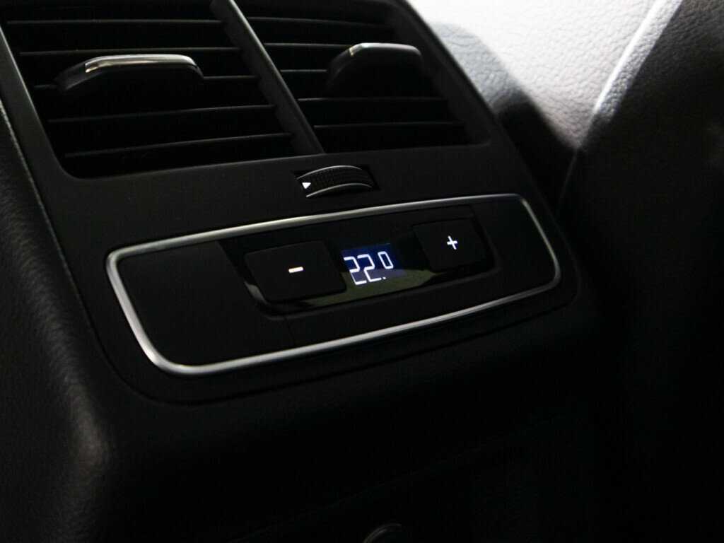 Audi A4, 2016 Фото №19