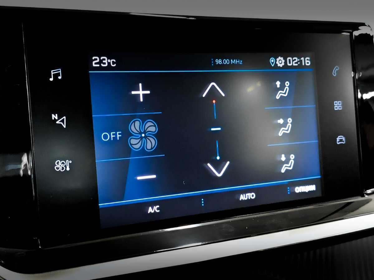 Peugeot 2008 6AT, 2022 Фото №23