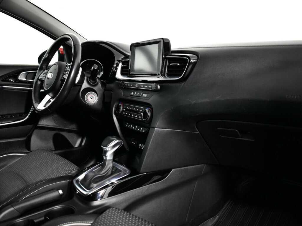 Kia Ceed, 2018 Фото №9
