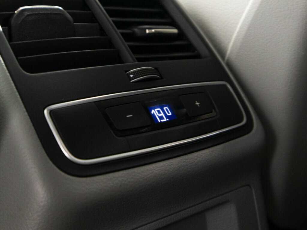 Audi A4, 2015 Фото №20