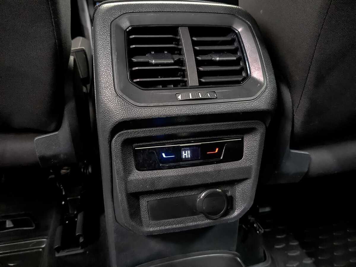 Volkswagen Tiguan, 2021 Фото №23
